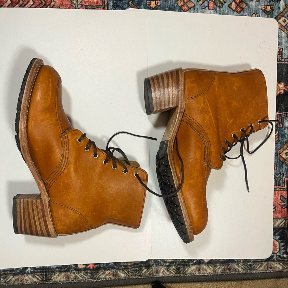 Red Wing Women’s Clara in Oro - Picture 7 of 7